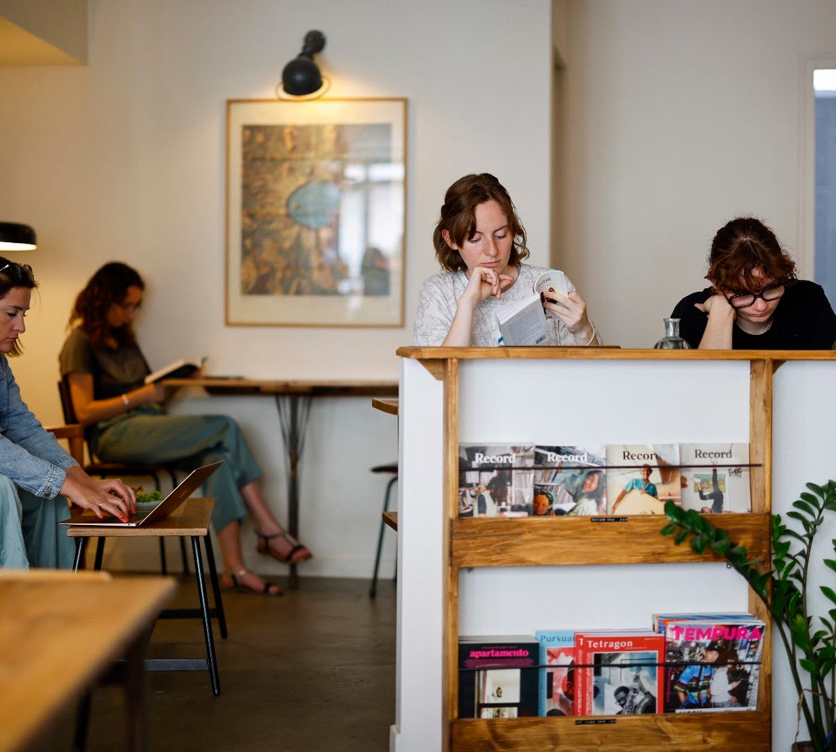 COMETS · Café & disques specialty coffee shop in Paris - photo 7