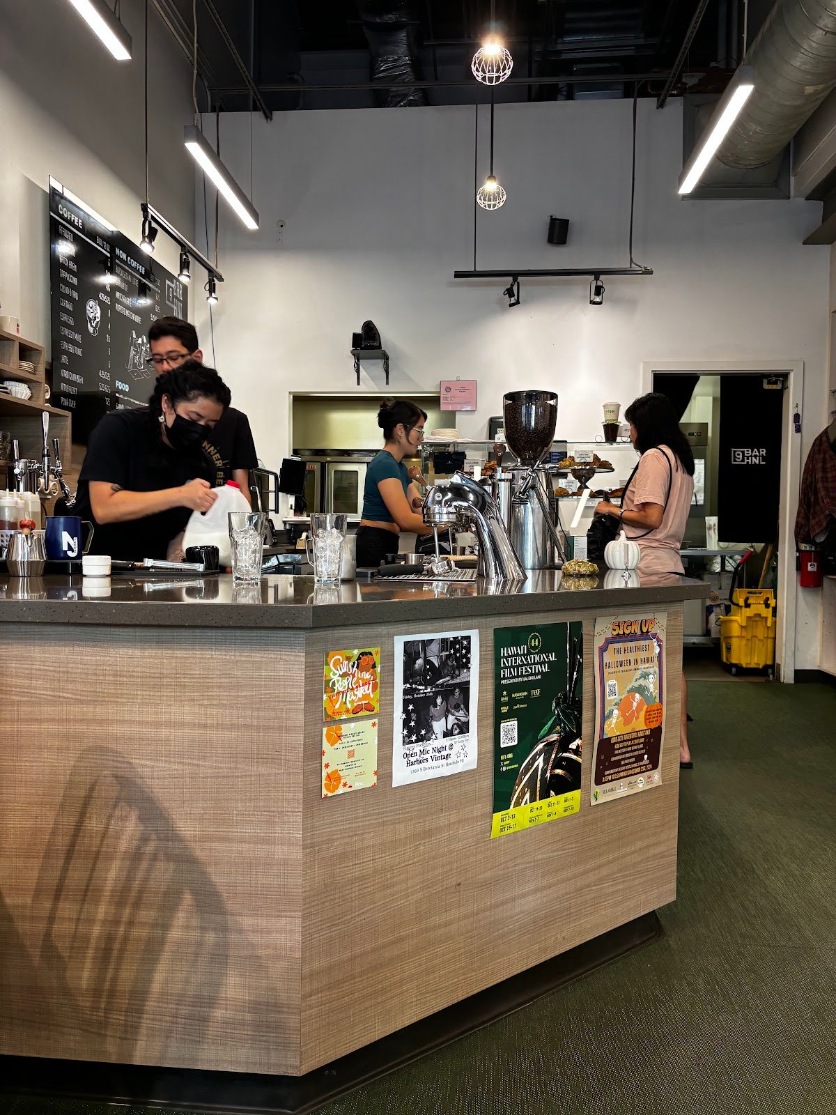 9Bar HNL specialty coffee shop in Honolulu - photo 4