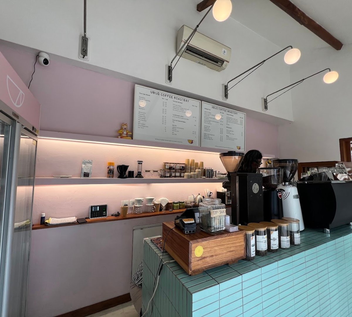 Ubud Coffee Roastery - Sayan specialty coffee shop in Bali - photo 2