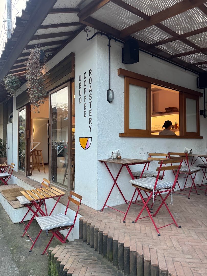 Ubud Coffee Roastery - Sayan specialty coffee shop in Bali - photo 4