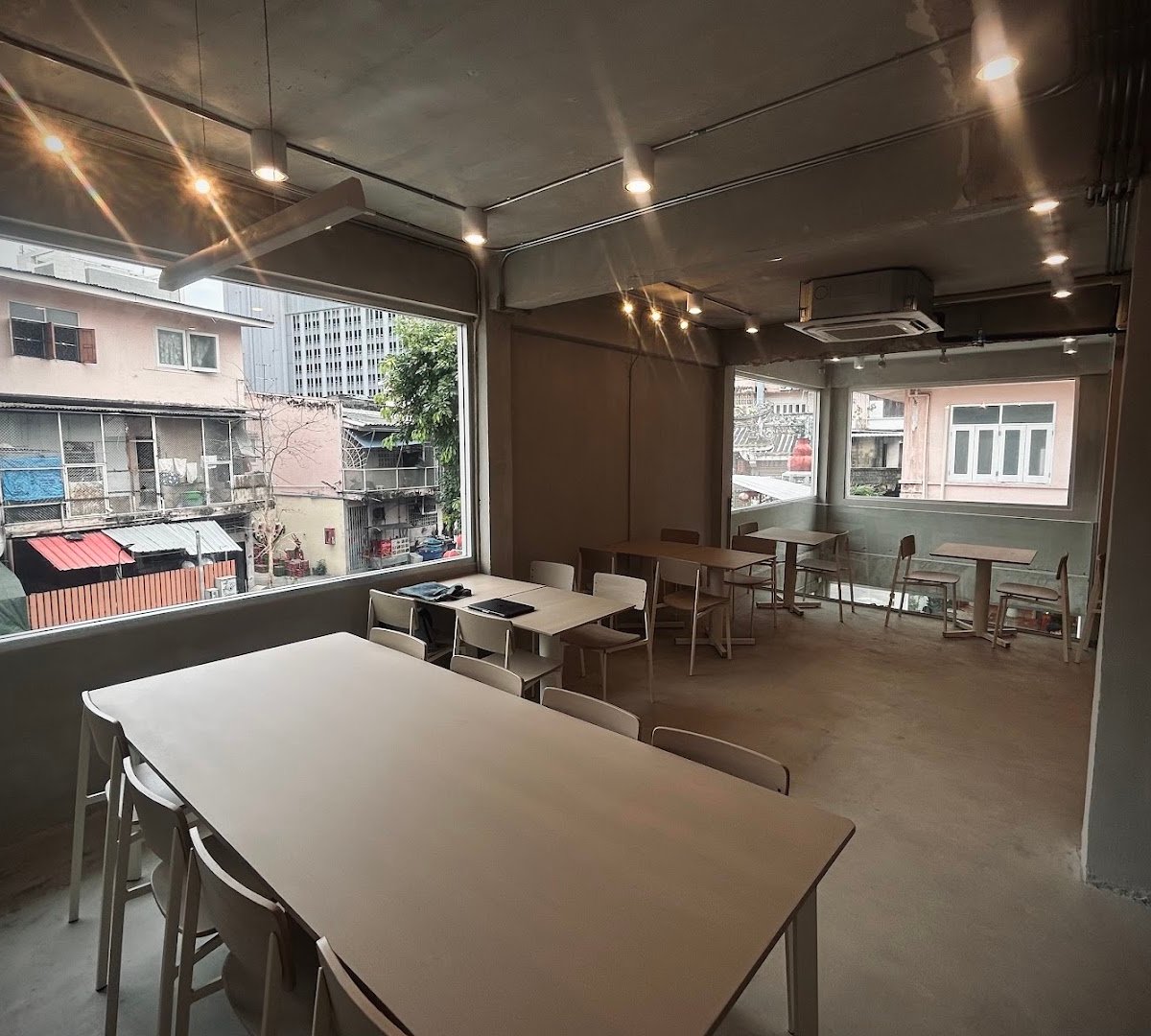 Chicken Roast Coffee - Flagship Store specialty coffee shop in Bangkok - photo 4