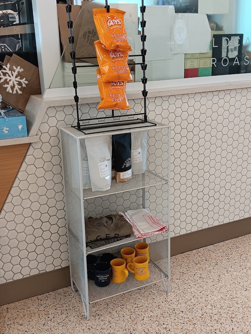 Messenger Coffee - KCI Airport specialty coffee shop in Kansas City - photo 5