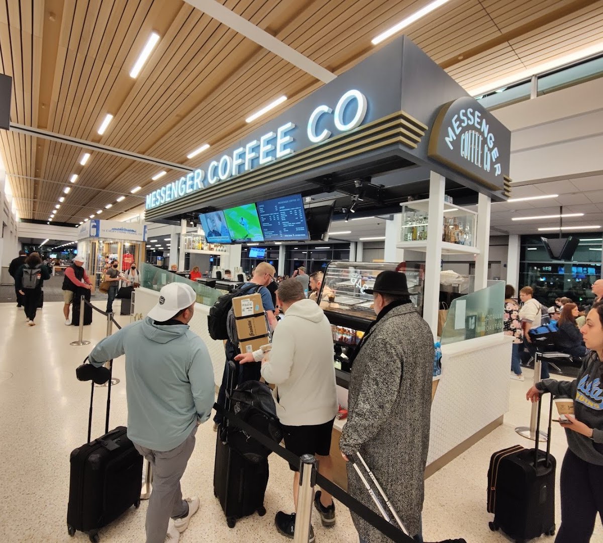 Messenger Coffee - KCI Airport specialty coffee shop in Kansas City - photo 6