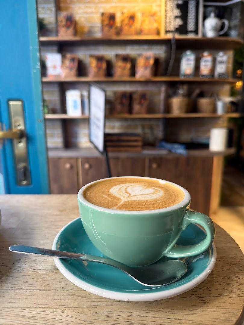 Blue Bird Roastery specialty coffee shop in Budapest - photo 5
