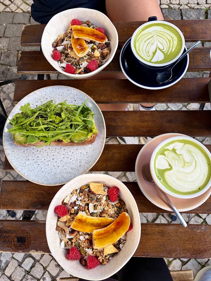 Food at The Folks Alfama, specialty coffee shop in Lisbon