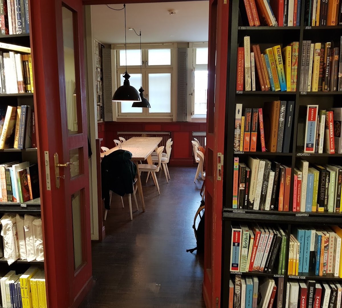 Goldhahn und Sampson Charlottenburg specialty coffee shop in Berlin - photo 7