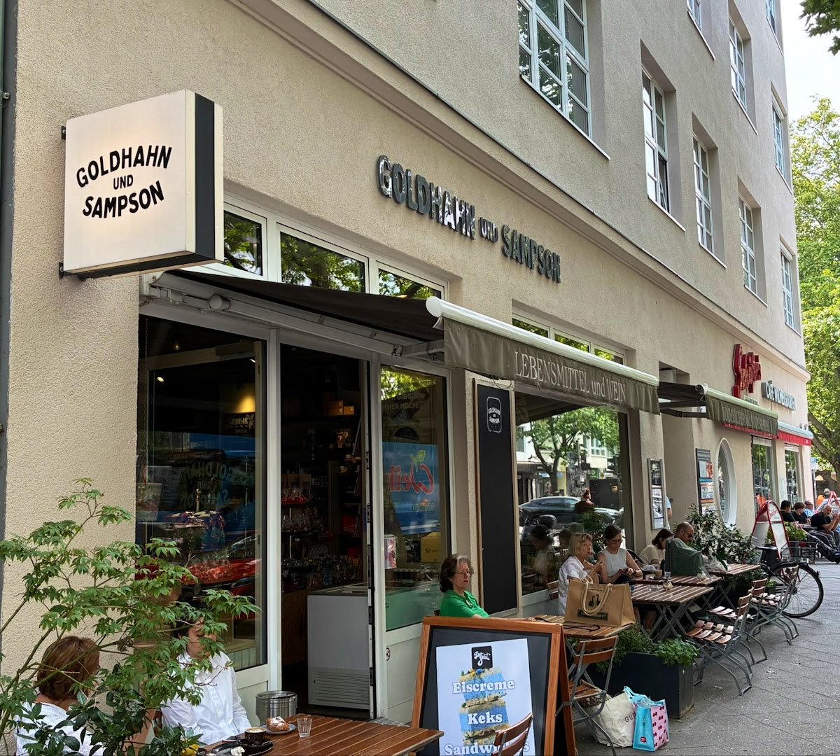 Goldhahn und Sampson Charlottenburg specialty coffee shop in Berlin - photo 8