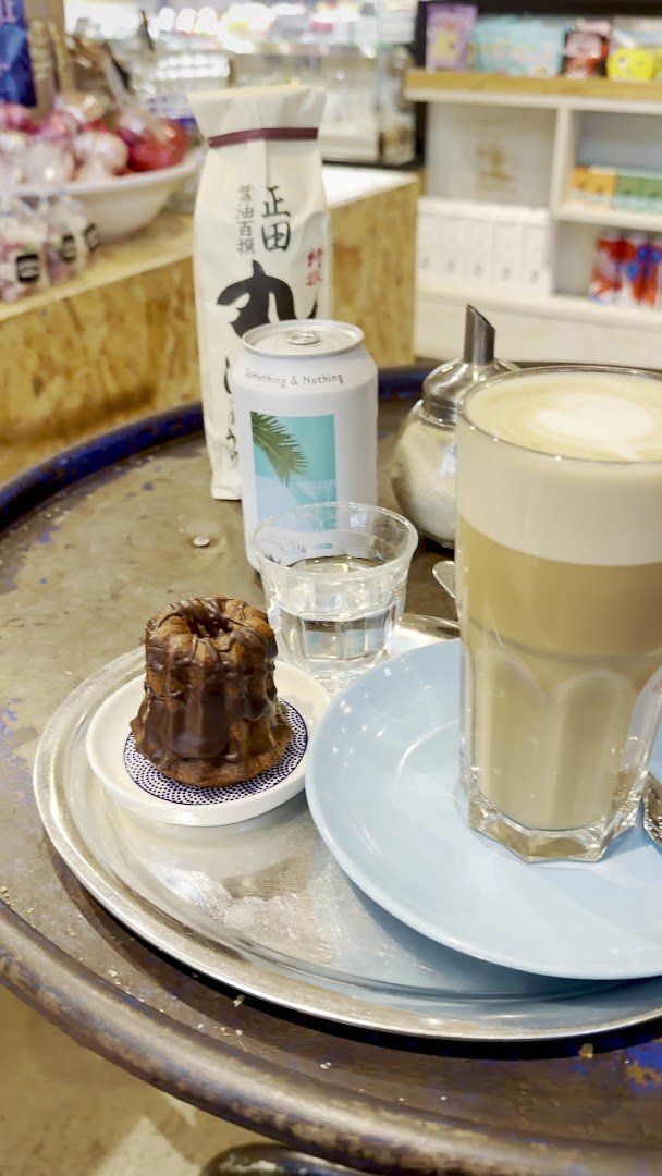 Goldhahn und Sampson Charlottenburg specialty coffee shop in Berlin - photo 9