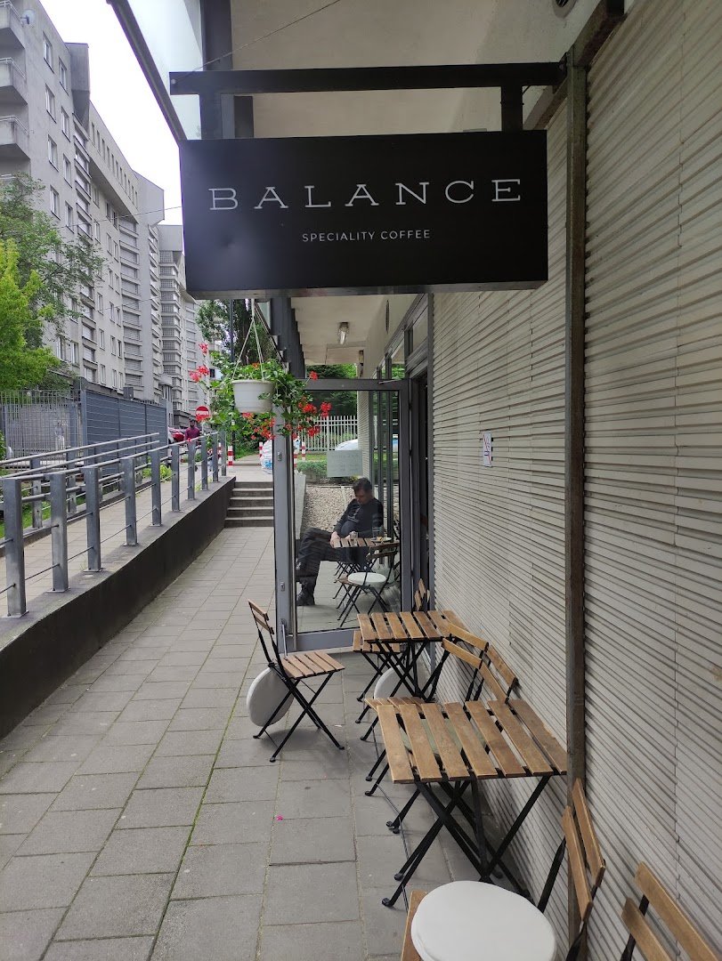 Storefront of Balance Speciality Coffee, specialty coffee shop in Warsaw
