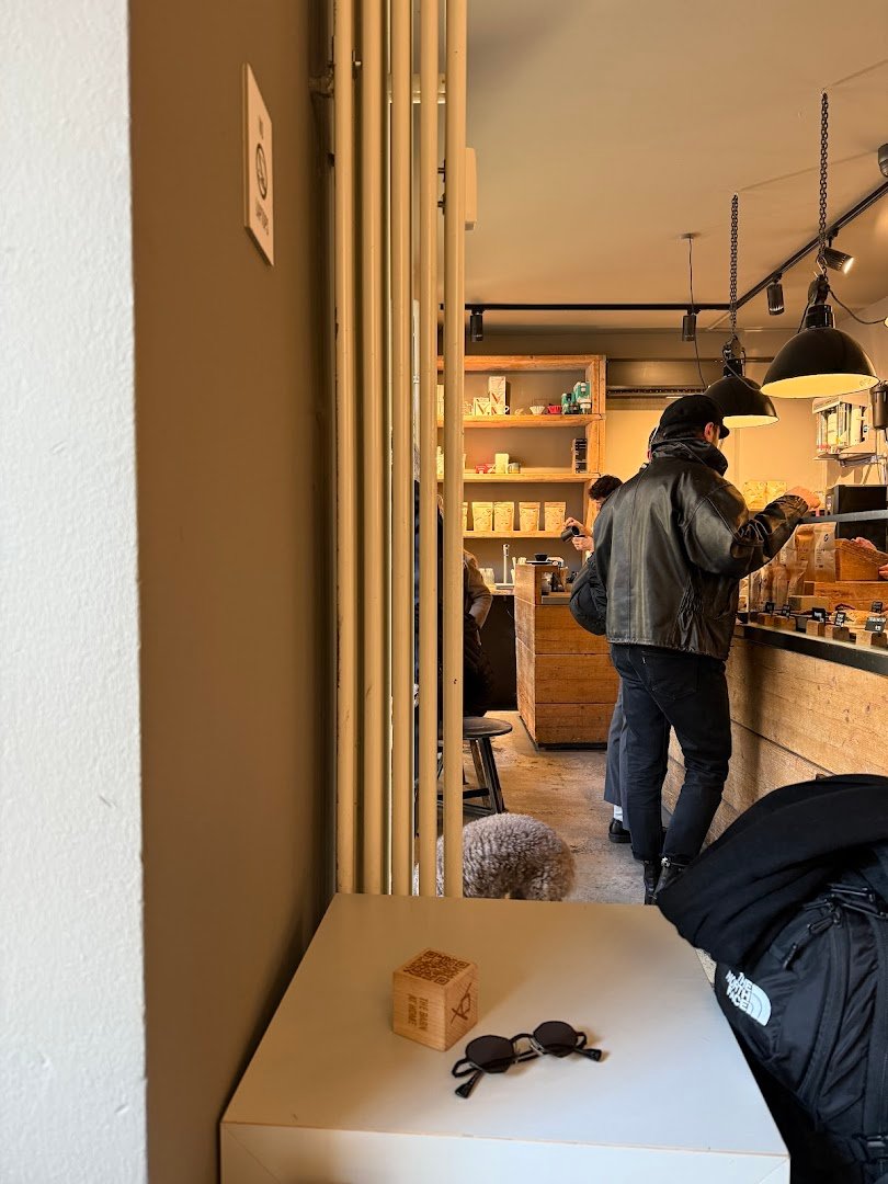 THE BARN Café Mitte specialty coffee shop in Berlin - photo 15