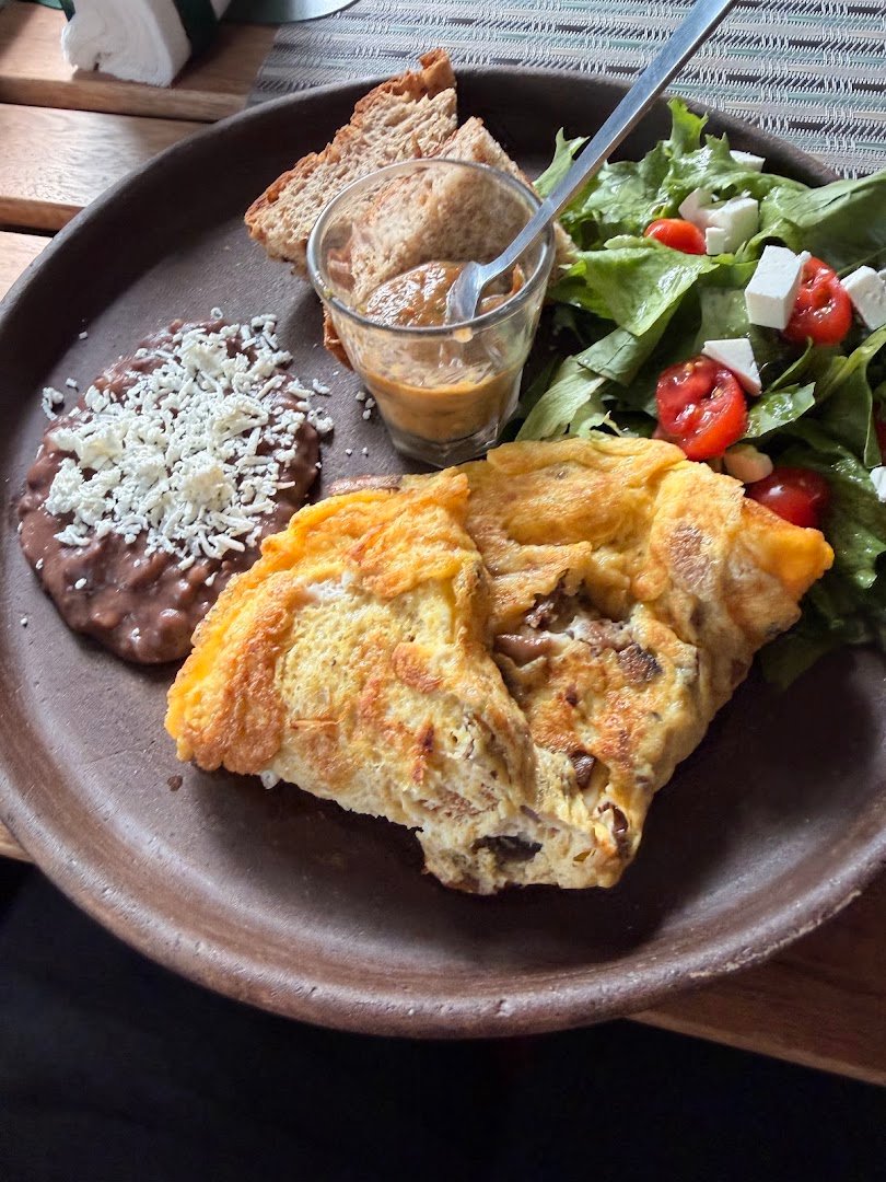 Food at Casa Cafeína, specialty coffee shop in Mexico City