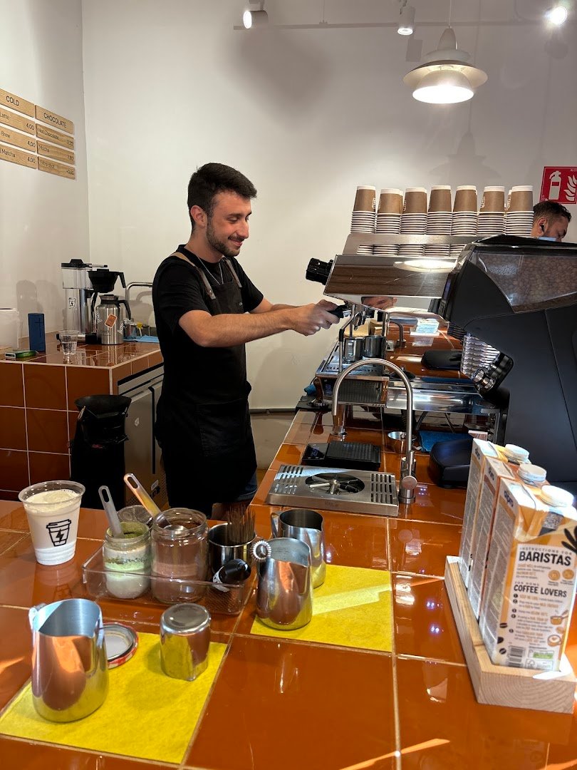 Syra Coffee - Roselló specialty coffee shop in Barcelona - photo 7