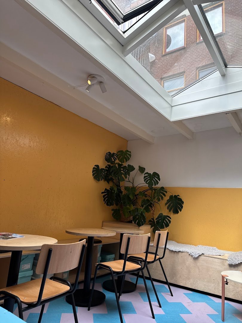 Coffee Bru specialty coffee shop in Amsterdam - photo 8