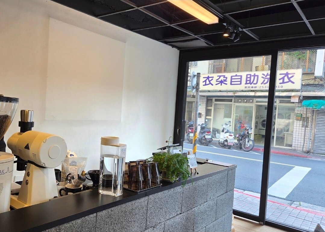 kikumo specialty coffee shop in Taipei - photo 8