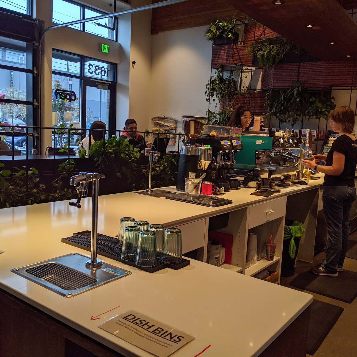 Nossa Familia Coffee specialty coffee shop in Portland - photo 12