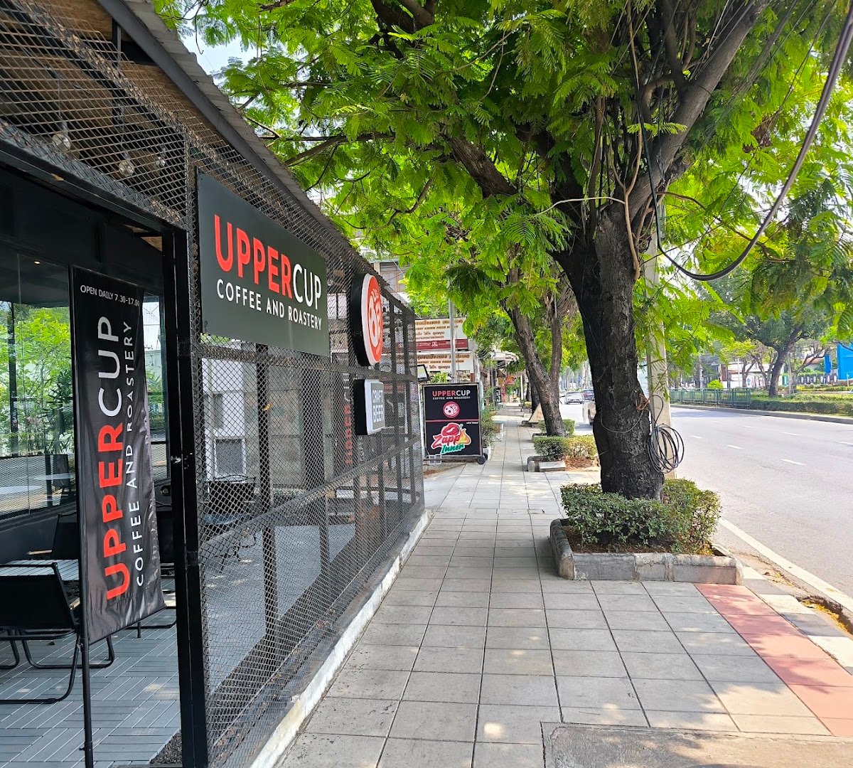 UPPER CUP COFFEE & ROASTERY specialty coffee shop in Bangkok - photo 5
