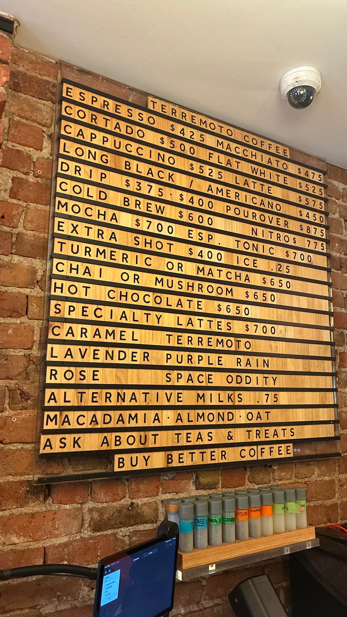 Terremoto Coffee specialty coffee shop in New York - photo 11