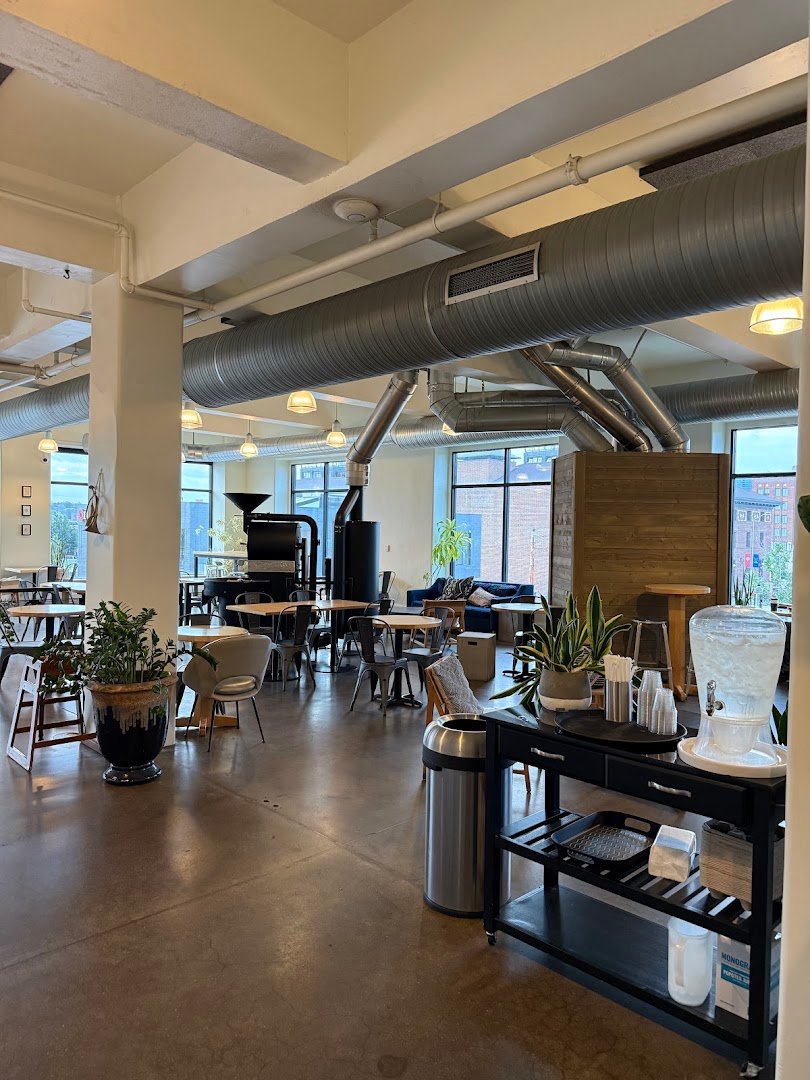Messenger Coffee Co. + Ibis Bakery specialty coffee shop in Kansas City - photo 5