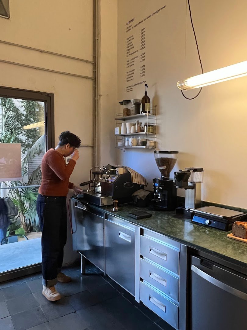 Skye Coffee Co. specialty coffee shop in Barcelona - photo 8