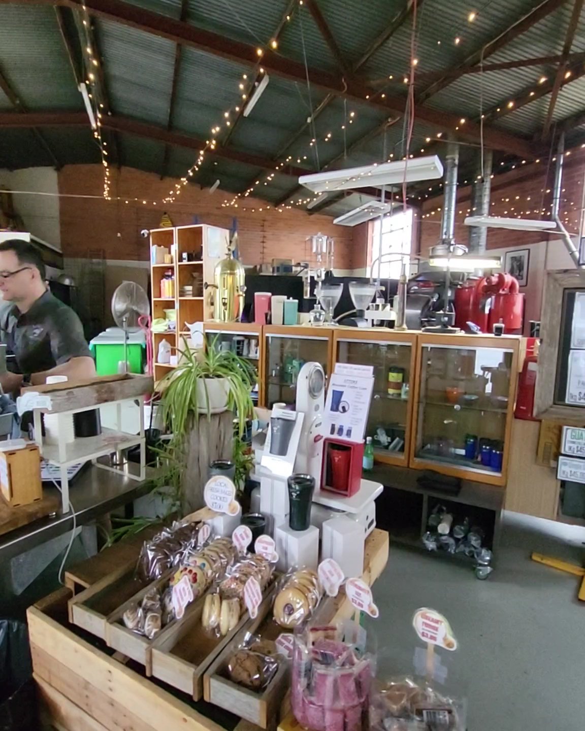 Batch Coffee Roasters specialty coffee shop in Melbourne - photo 15