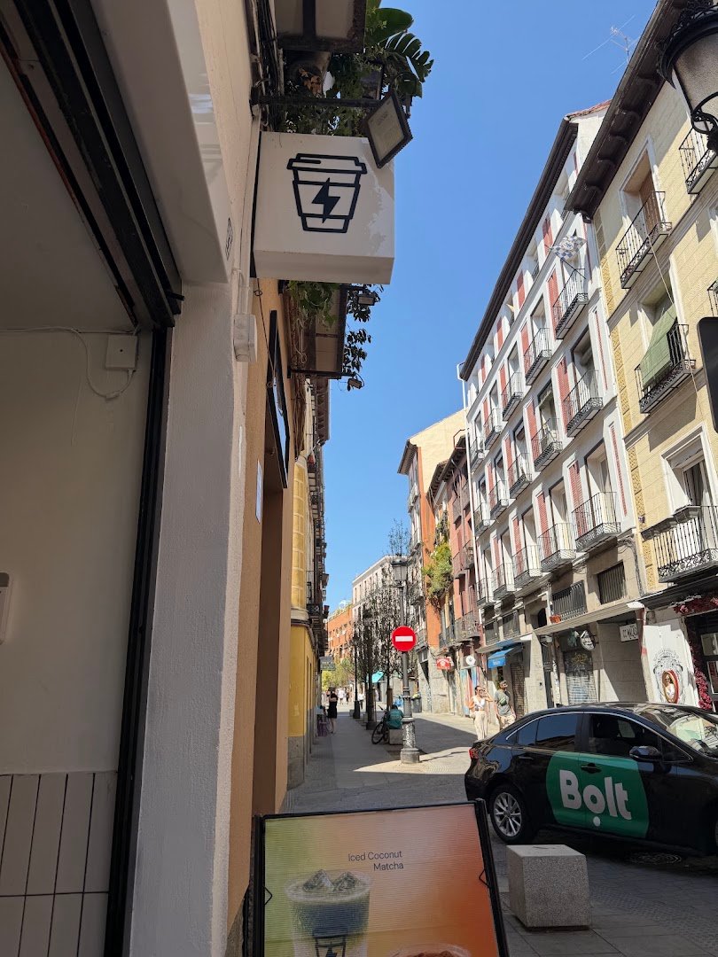 Syra Coffee - Espíritu Santo specialty coffee shop in Madrid - photo 8