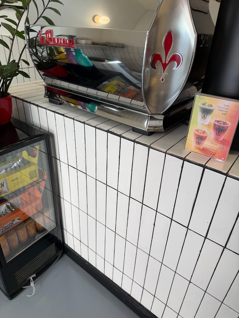 Syra Coffee - Espíritu Santo specialty coffee shop in Madrid - photo 10