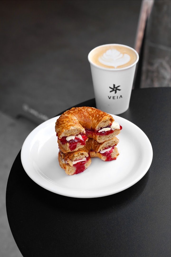 VEIA Café & Clubhouse specialty coffee shop in Madrid - photo 2