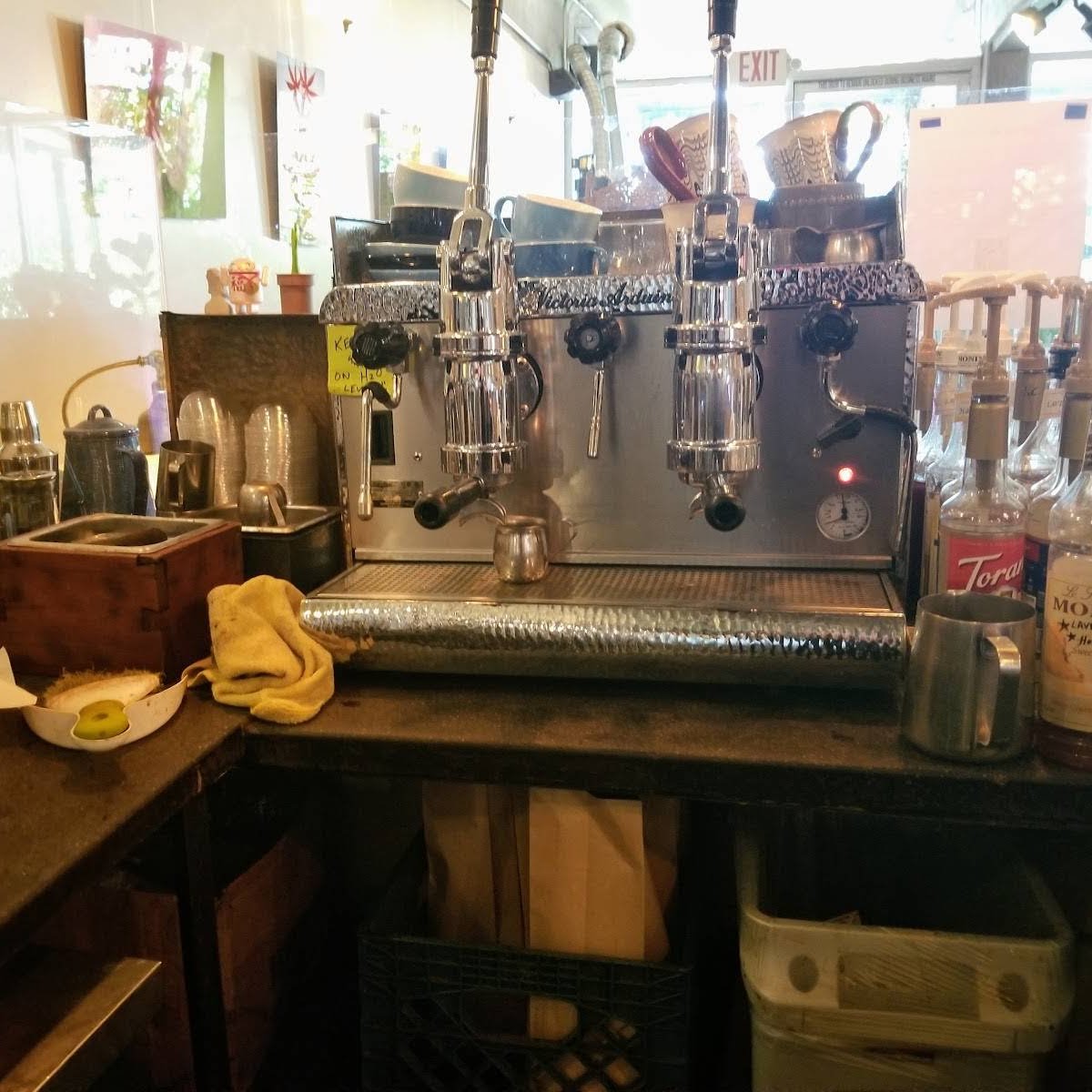 Esso Coffeehouse specialty coffee shop in Phoenix - photo 13