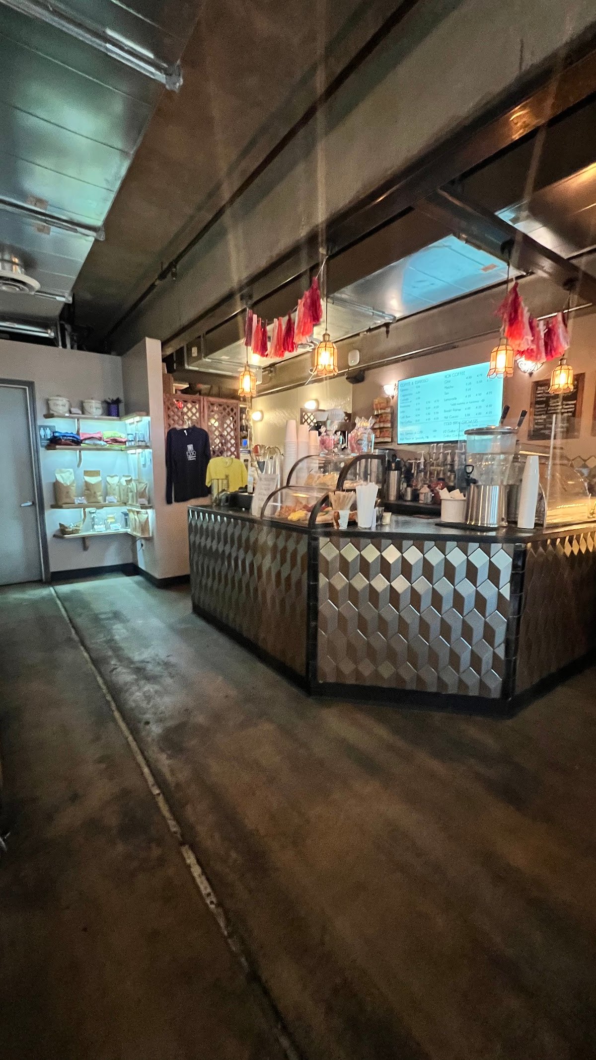 Esso Coffeehouse specialty coffee shop in Phoenix - photo 15