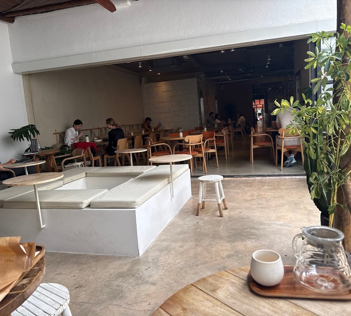 Interior of Tomorrow at 9 Cafe, specialty coffee shop in Lisbon
