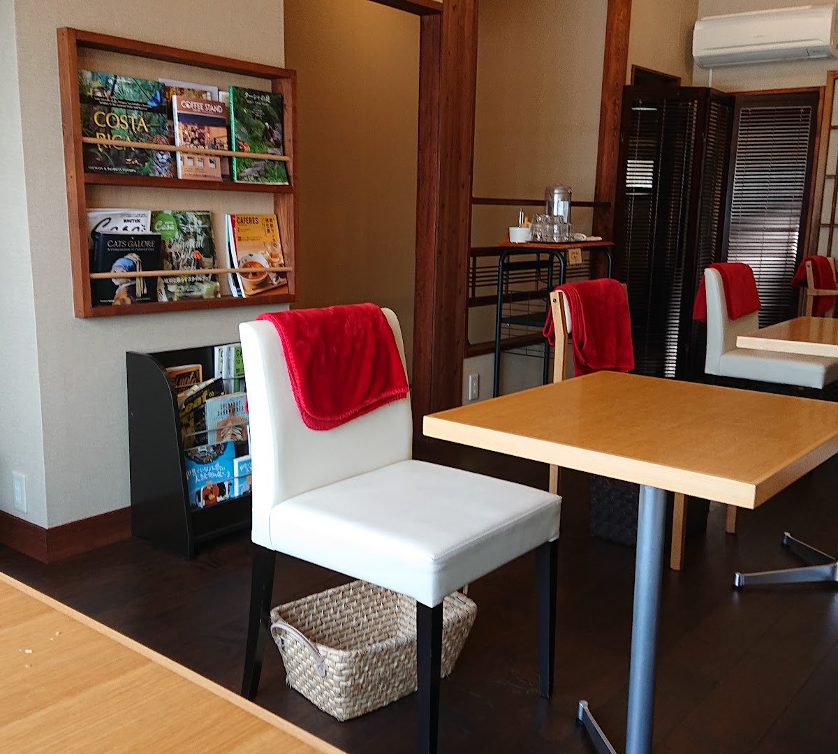 Cafe Time specialty coffee shop in Kyoto - photo 3