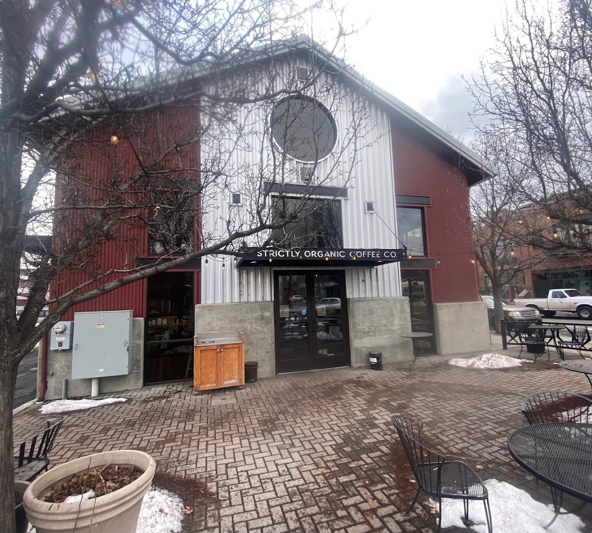 Strictly Organic specialty coffee shop in Bend - photo 9