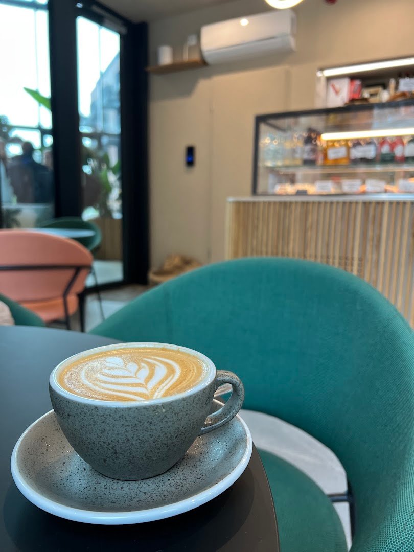 Circle Café by NOSH specialty coffee shop in Budapest - photo 7