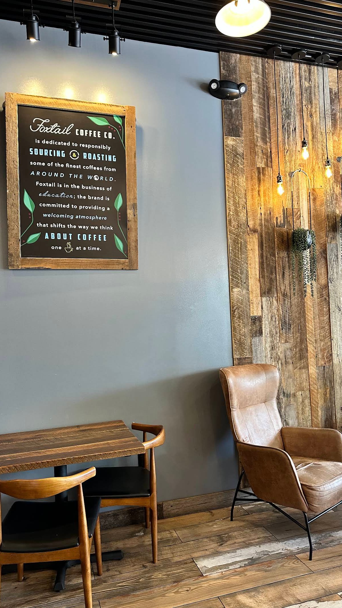 Foxtail Coffee & Kelly’s Ice Cream - Hunters Creek (with drive-thru) specialty coffee shop in Orlando - photo 12