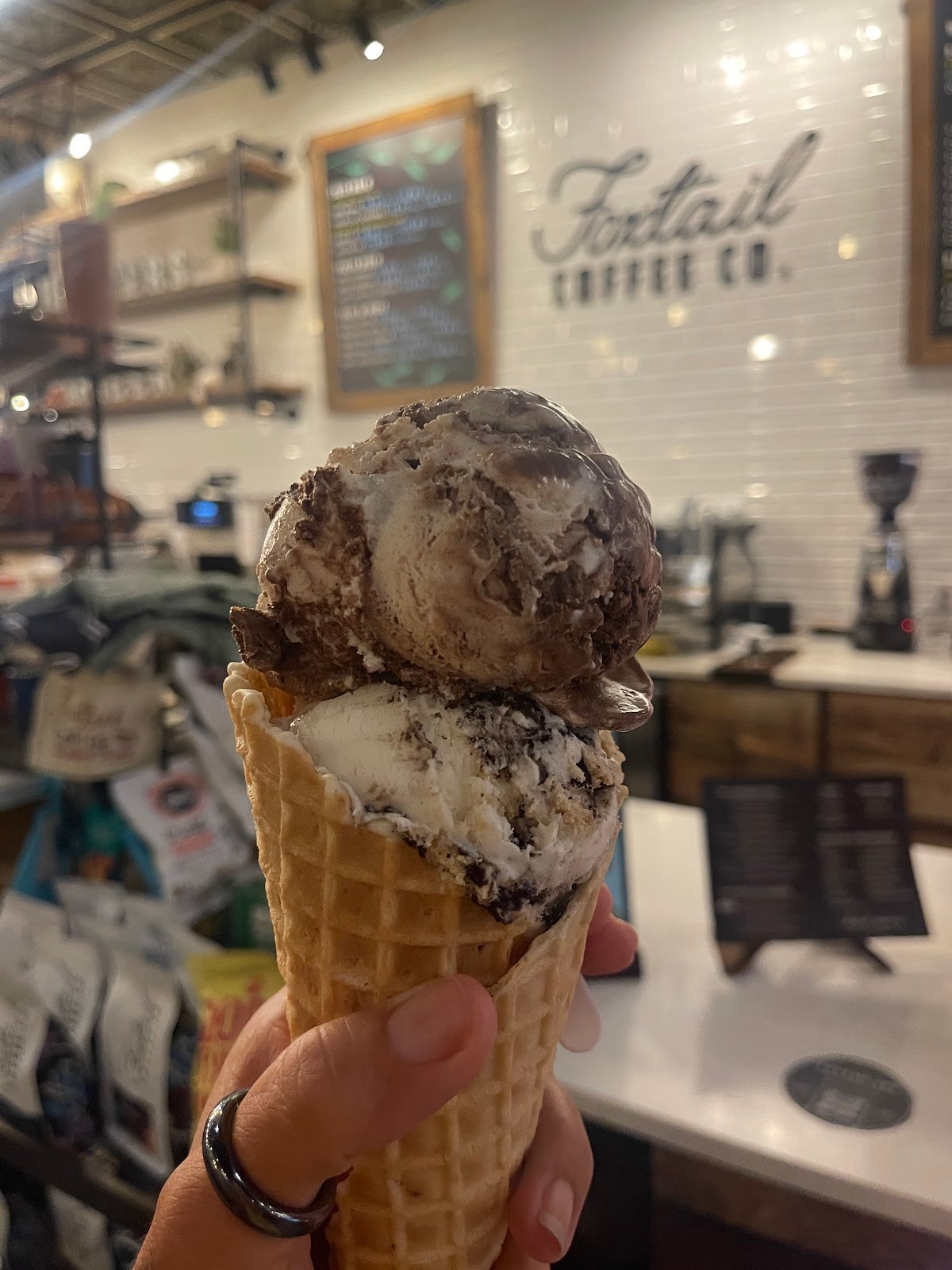 Foxtail Coffee & Kelly’s Ice Cream - Hunters Creek (with drive-thru) specialty coffee shop in Orlando - photo 6