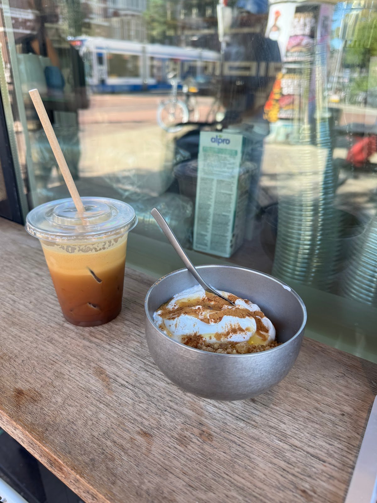 Ikaria Food specialty coffee shop in Amsterdam - photo 3