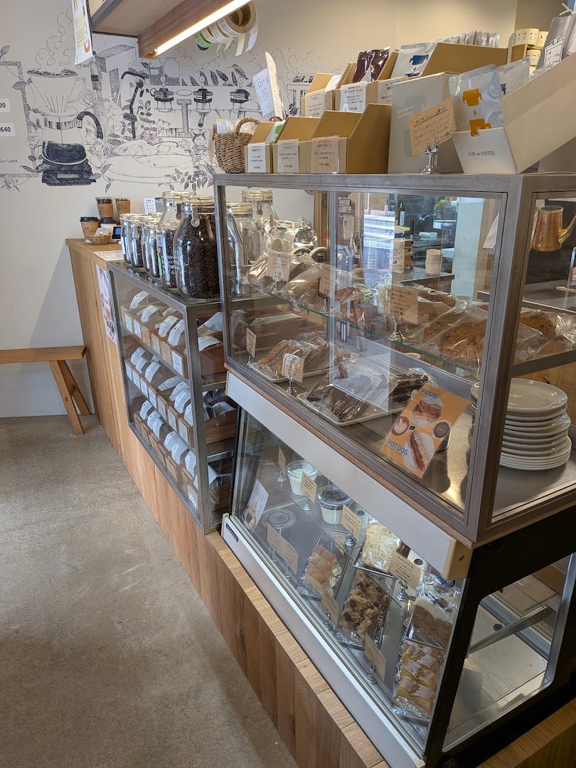 Interior of TINTO COFFEE, specialty coffee shop in Tokyo