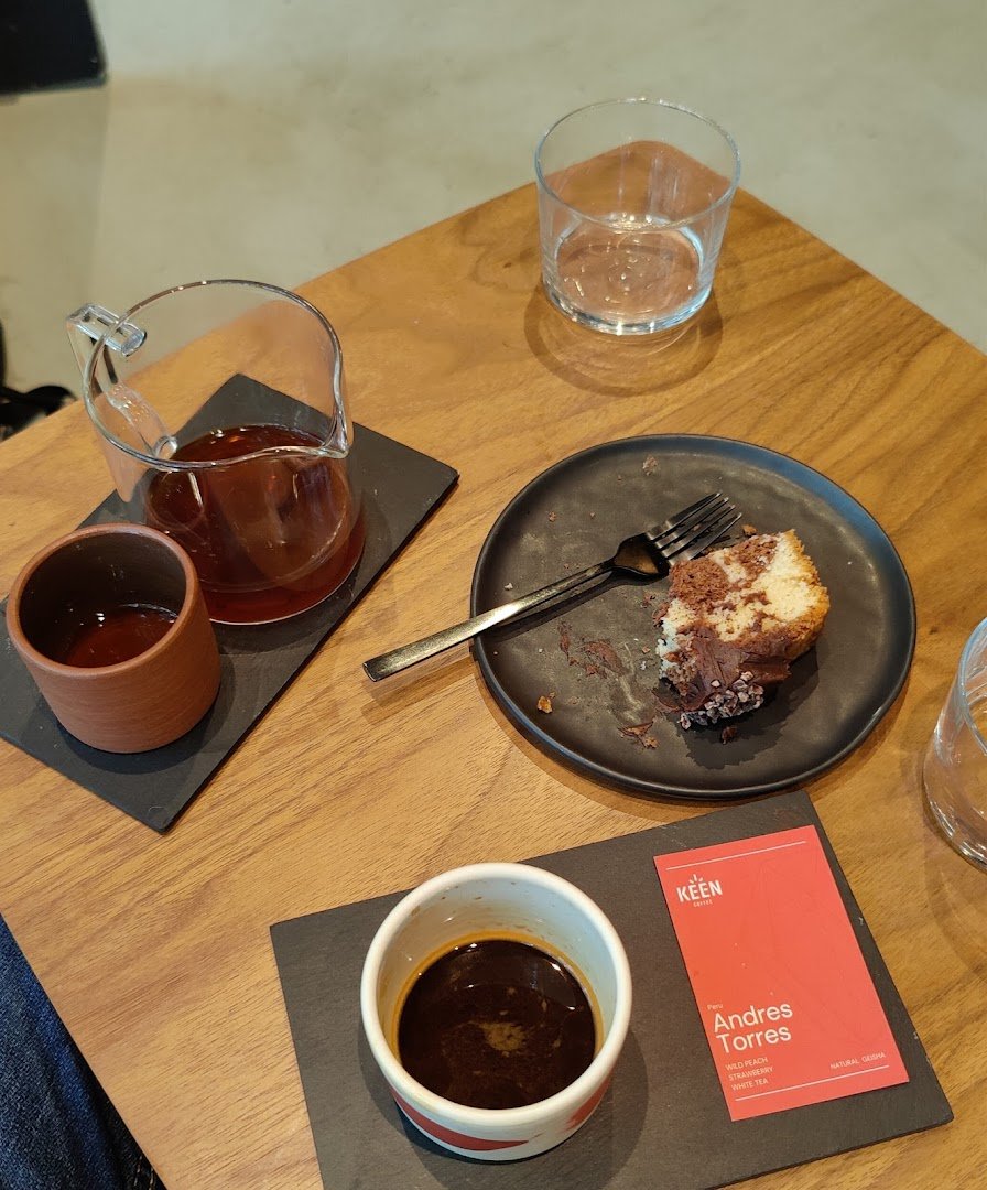 Elevate Coffee Lab specialty coffee shop in Amsterdam - photo 13