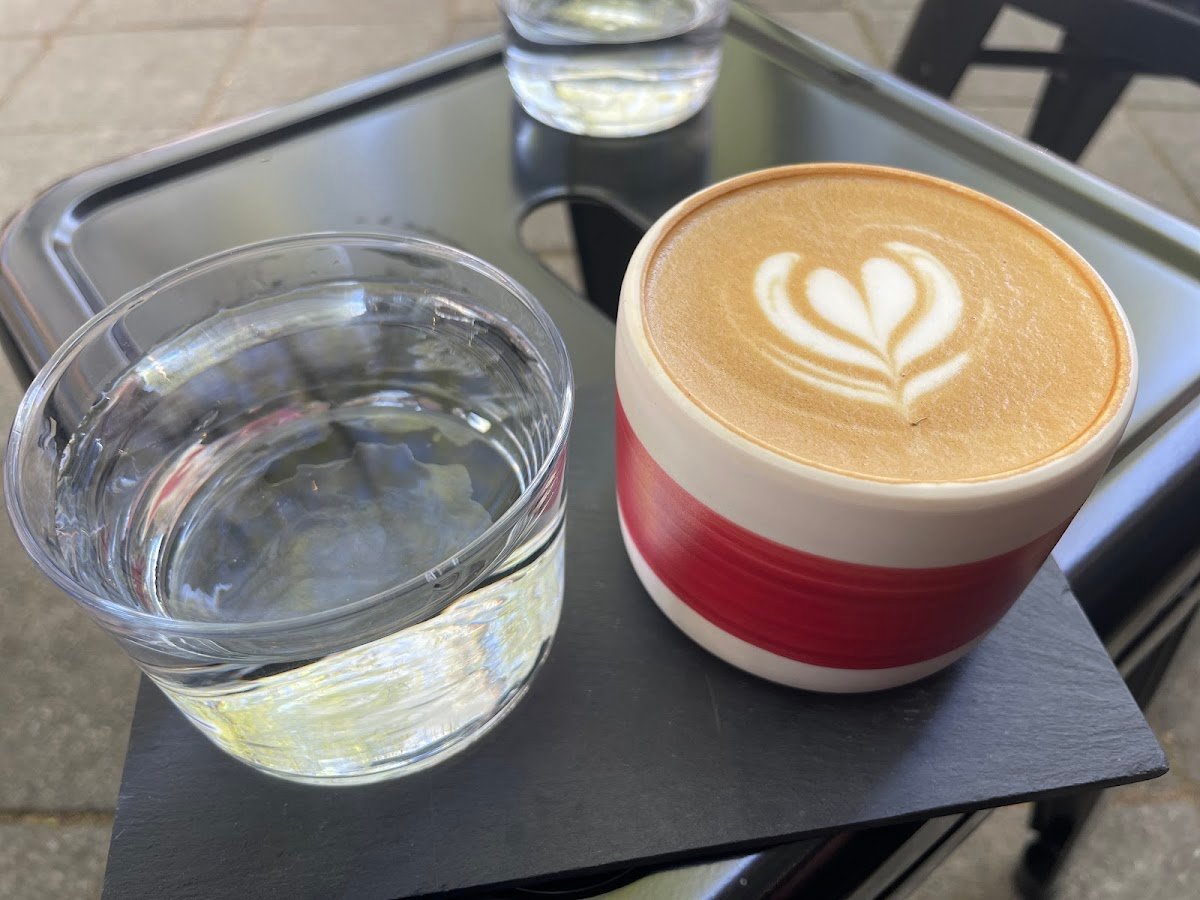 Elevate Coffee Lab specialty coffee shop in Amsterdam - photo 4