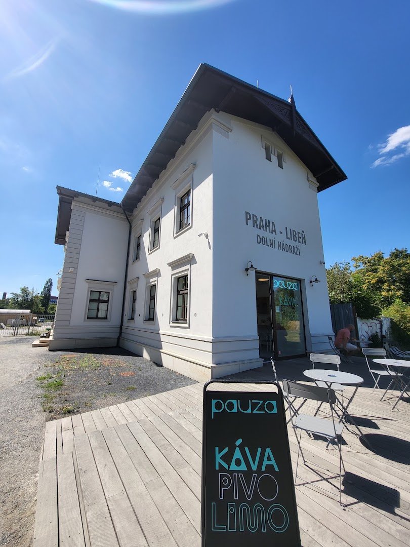 Storefront of Pauza Palmovka, specialty coffee shop in Prague