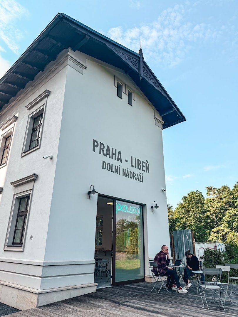 Storefront of Pauza Palmovka, specialty coffee shop in Prague