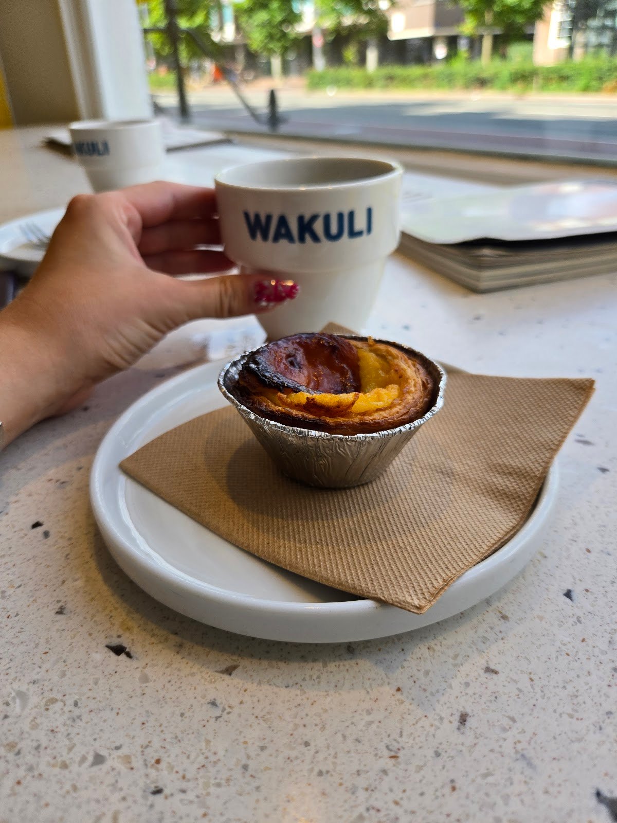 Wakuli specialty coffee bar specialty coffee shop in Amsterdam - photo 2