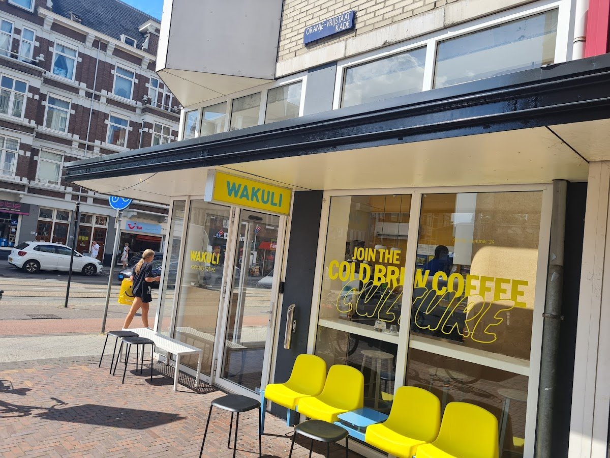 Wakuli specialty coffee bar specialty coffee shop in Amsterdam - photo 4