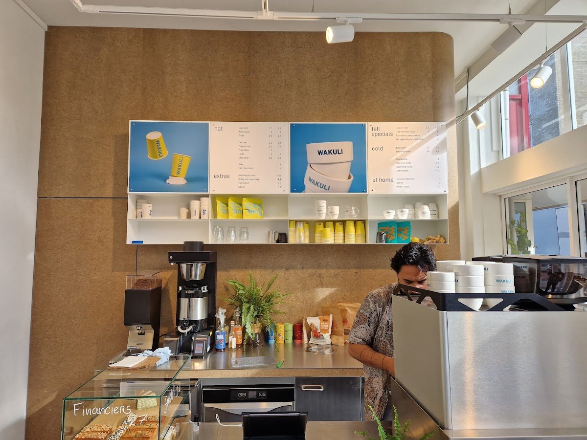 Wakuli specialty coffee bar specialty coffee shop in Amsterdam - photo 5
