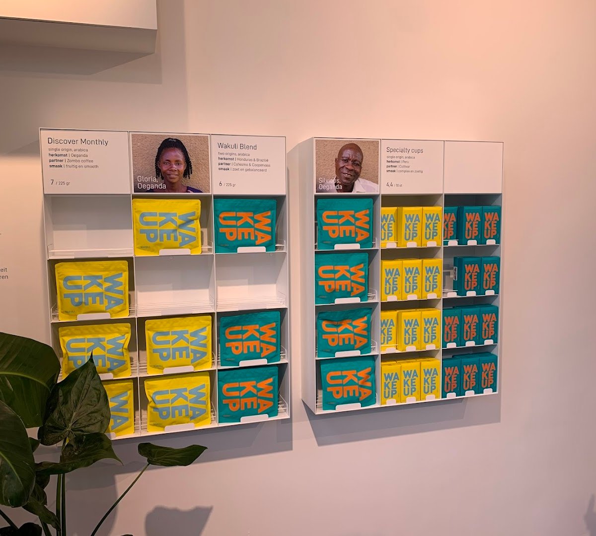 Wakuli specialty coffee bar specialty coffee shop in Amsterdam - photo 8