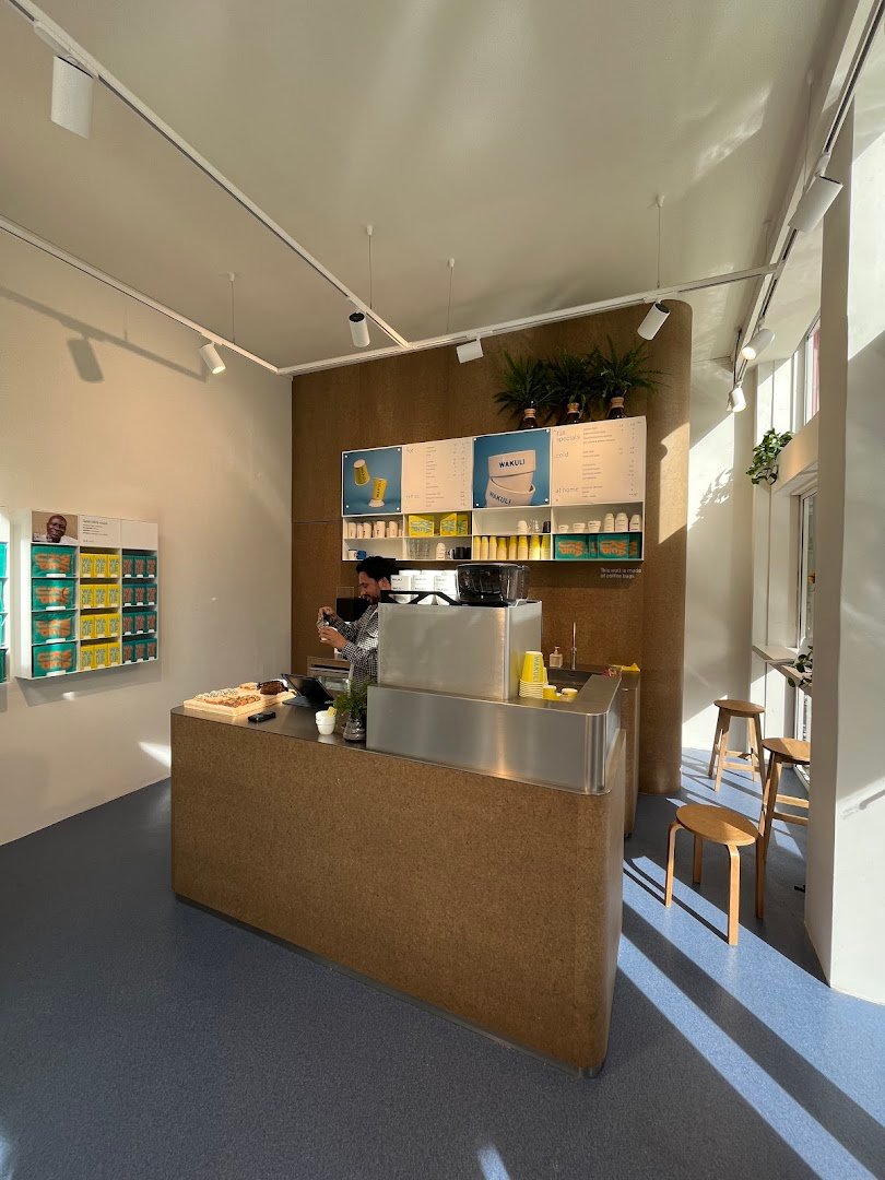 Wakuli specialty coffee bar specialty coffee shop in Amsterdam - photo 9