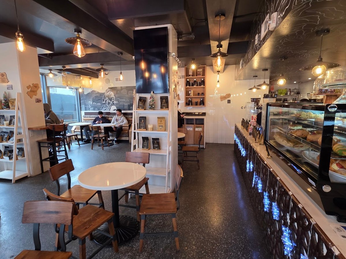 Haraz Coffee House specialty coffee shop in San Francisco - photo 9