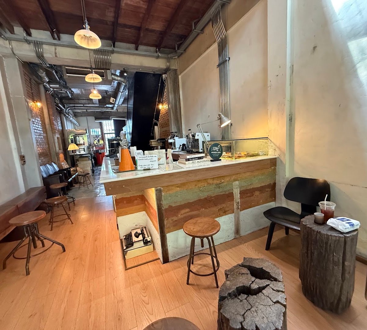 Pobnar specialty coffee & roastery specialty coffee shop in Bangkok - photo 3
