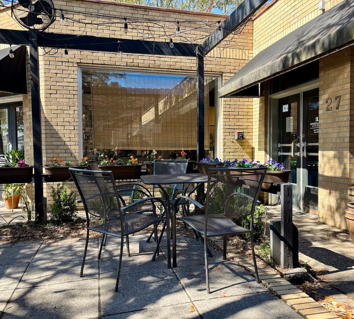 Highfalutin Coffee Roasters specialty coffee shop in Charleston - photo 7