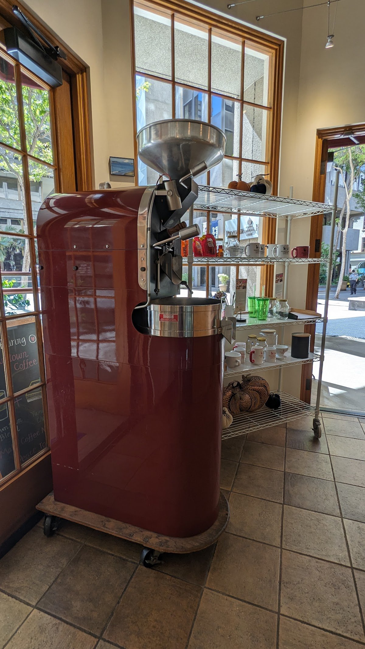 Downtown Coffee Honolulu specialty coffee shop in Honolulu - photo 7